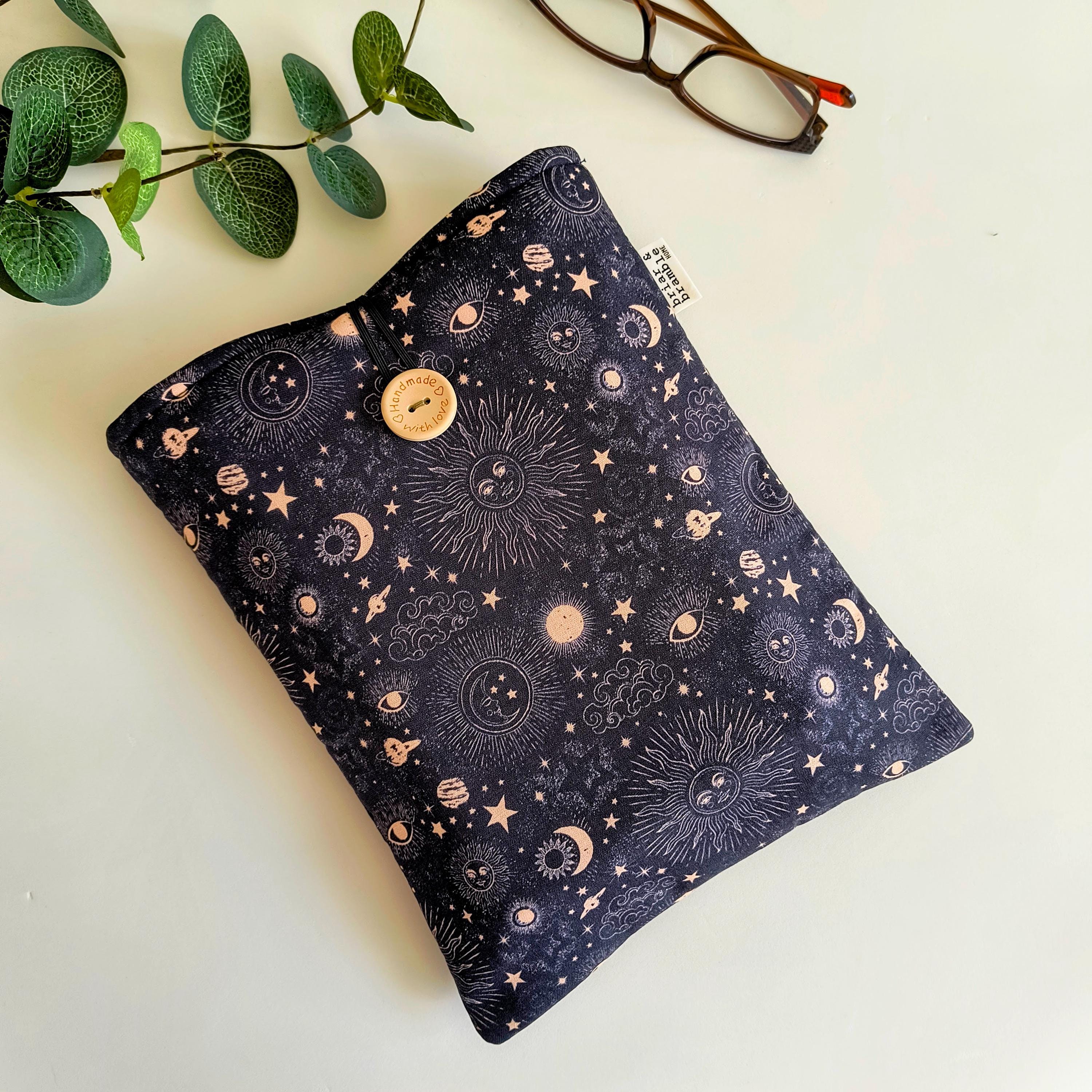 Celestial Sun Book Sleeve – Sun Moon Print Book Protector, Wiccan Padded Cotton Cover for Novels, Kindle Paperwhite, Kobo Clara