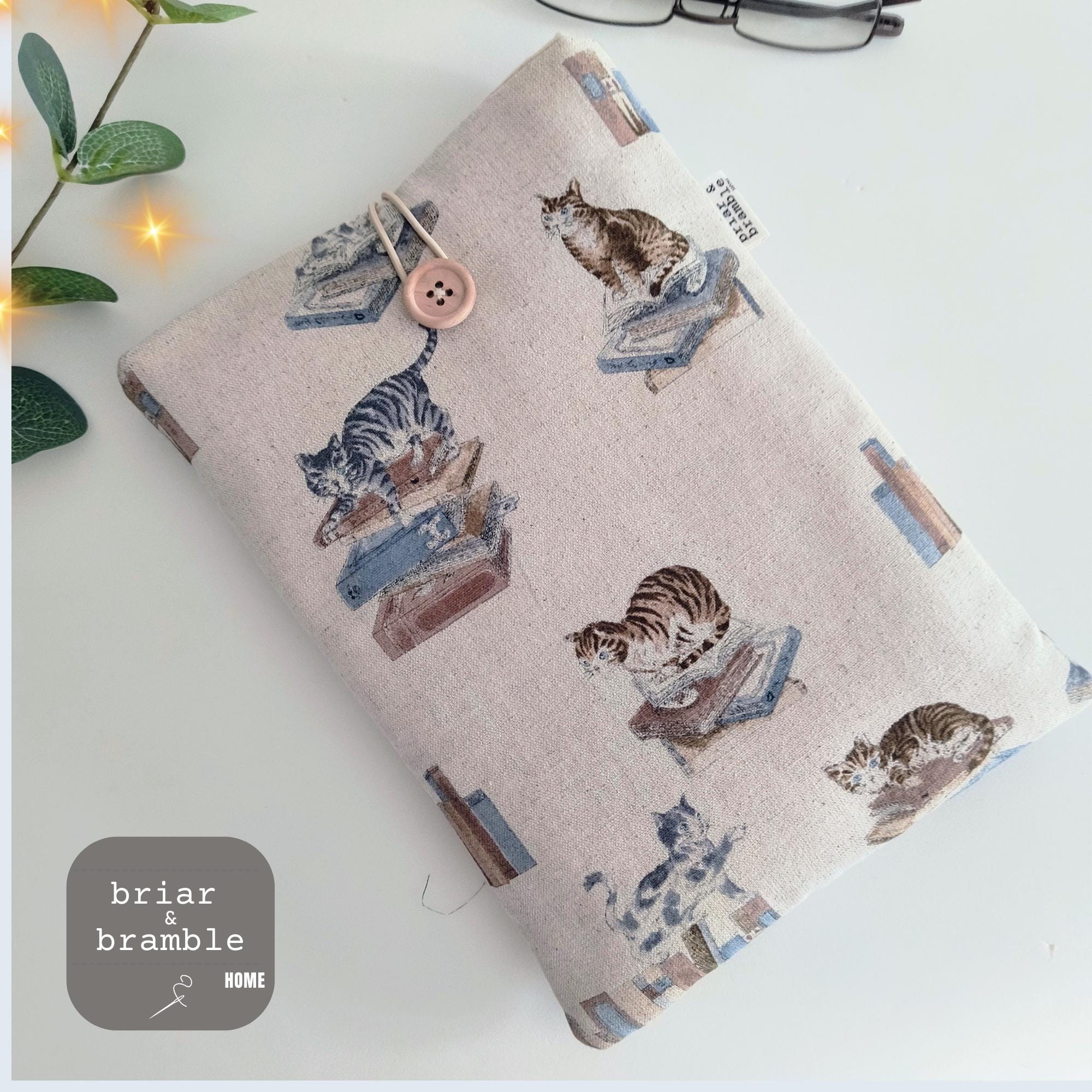 Handmade Cat Book Sleeve: Padded Linen Reader Gift