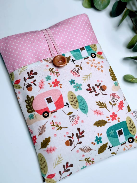 Vintage Caravan Print Book Sleeve: Padded Reading Cover with Handy Pocket