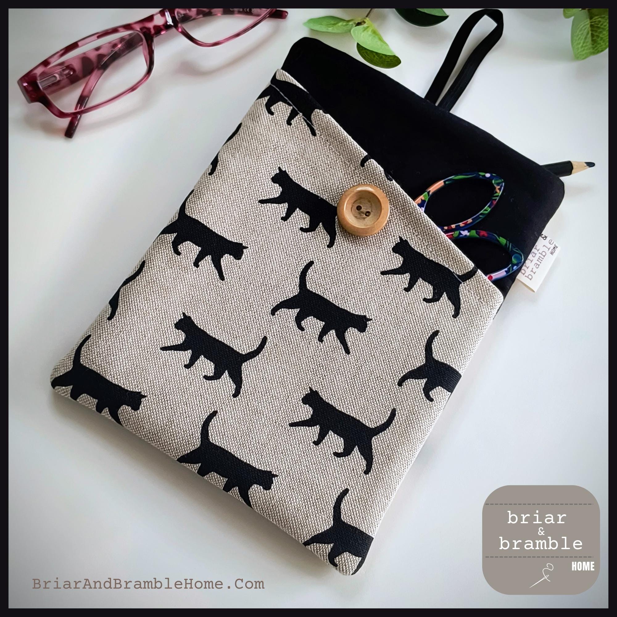 Cat Print Kindle Cover: Padded Cotton eReader Sleeve with handy pocket